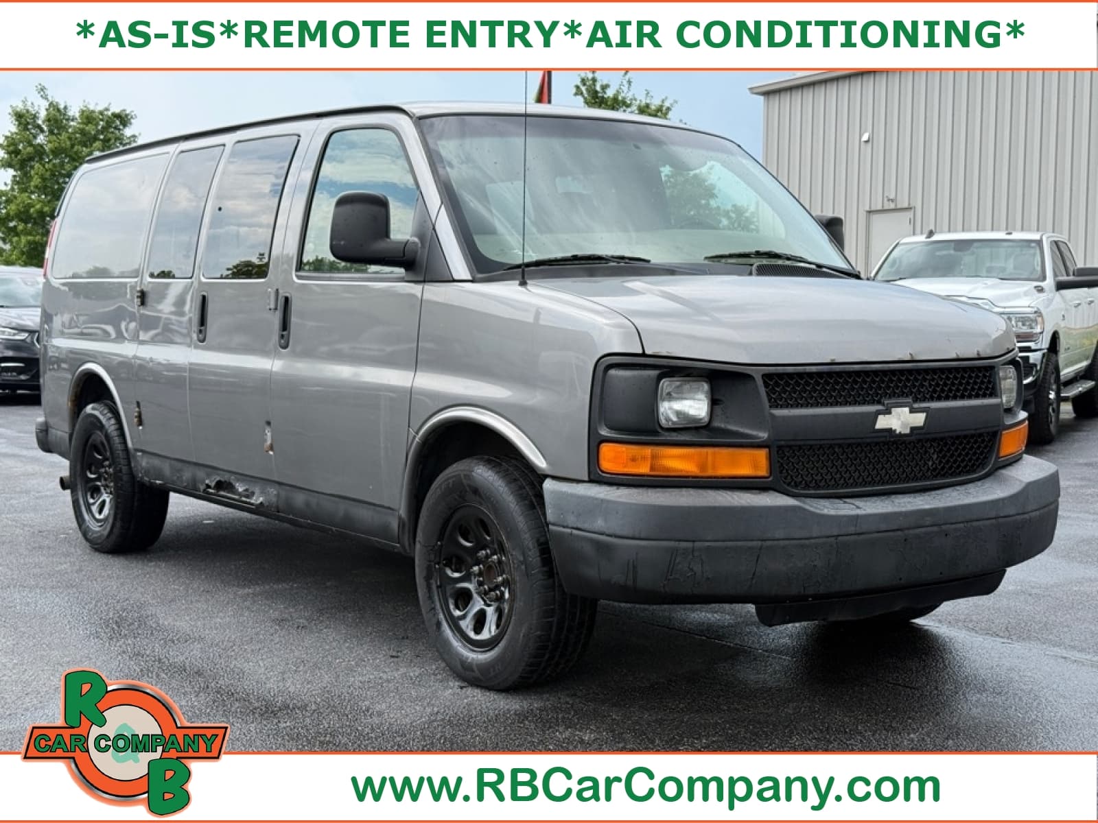 2009 Chevrolet Express Cargo Van RWD 1500 135"